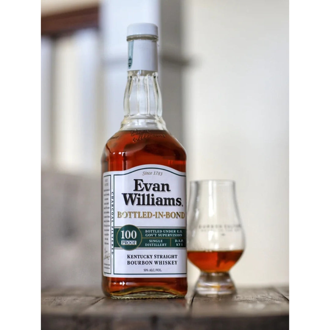 Whisky Old Virgnia Oak Cask Bourbon 700ml Teor 40% + Evan Wiliams Bottled-In-Bond Bourbon 750ml Teor 50%